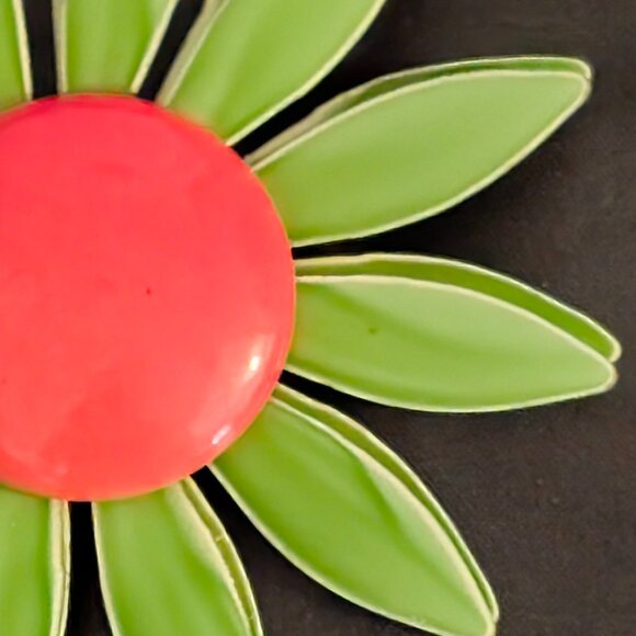 Vintage Sixties Enamel Flower Brooches - Picture 4 of 9